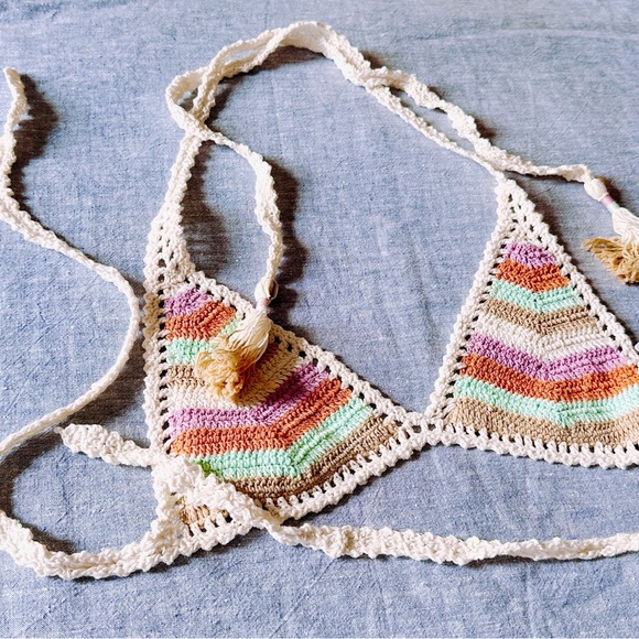 NWT♥️ SHE MADE ME FREE PEOPLE CROCHET HALTER STRIPED TRIANGLE BIKINI TOP sz M/L - Picture 4 of 8